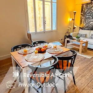  Appartement Ac - Private Exterior - Au Pied Du Palais Des Papes! France