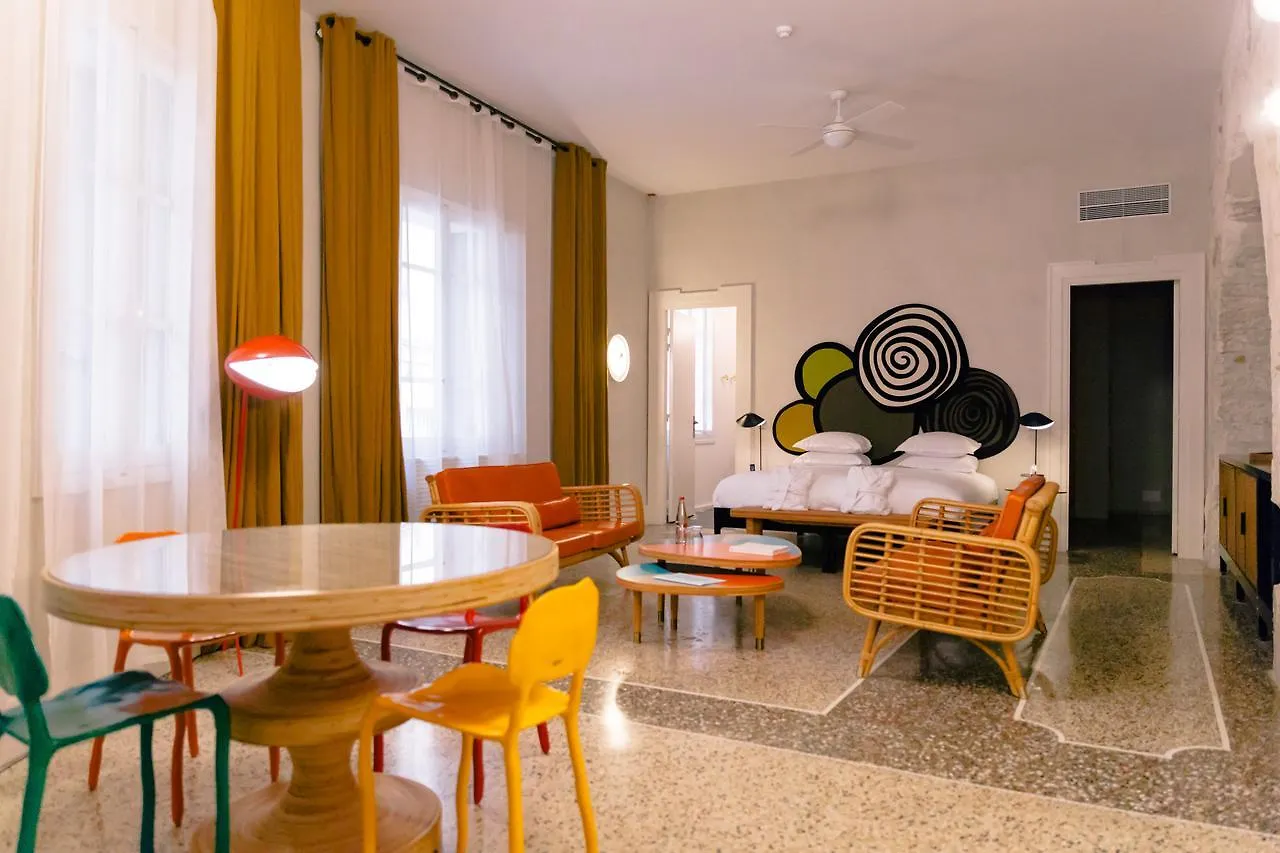 Hotel Du Cloitre Arles 2*,  Franciaország